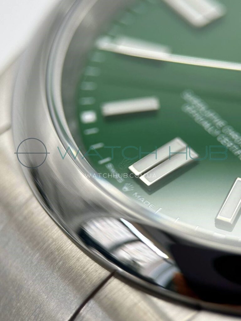 replika rolex oyster perpetual 41 mm green dial ref.m124300 0005 21