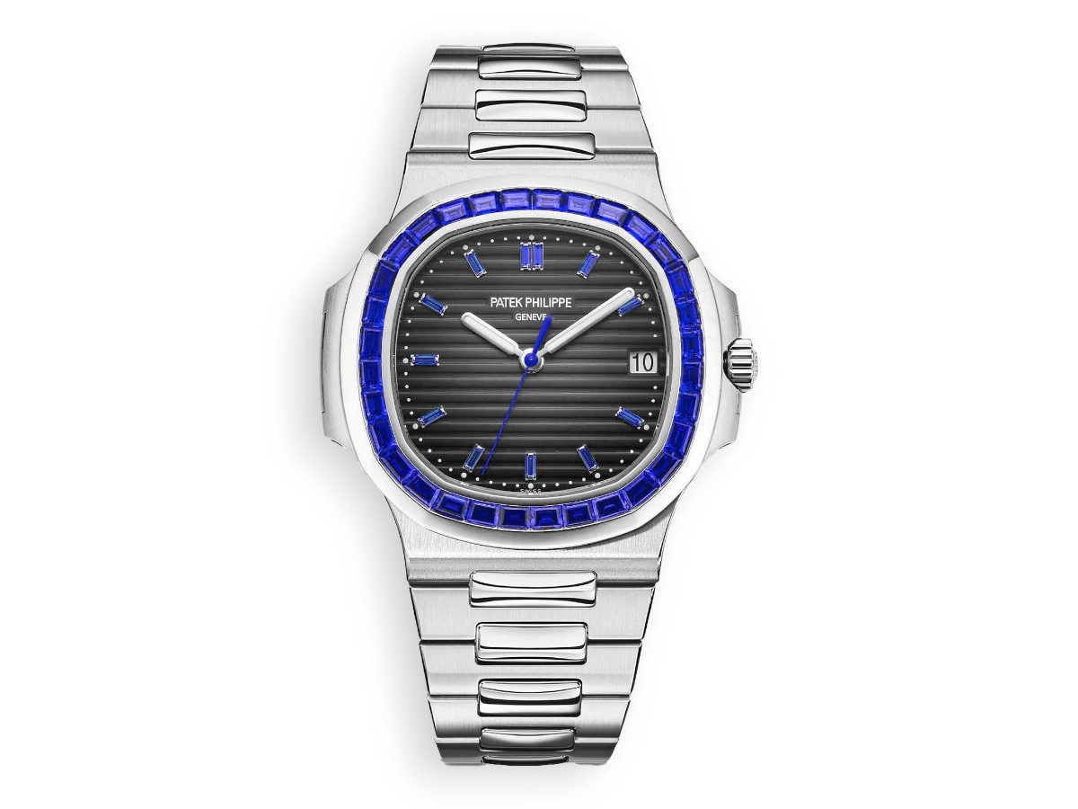 patek philippe nautilus grey dial sapphire ref.5711 111P 001 main face