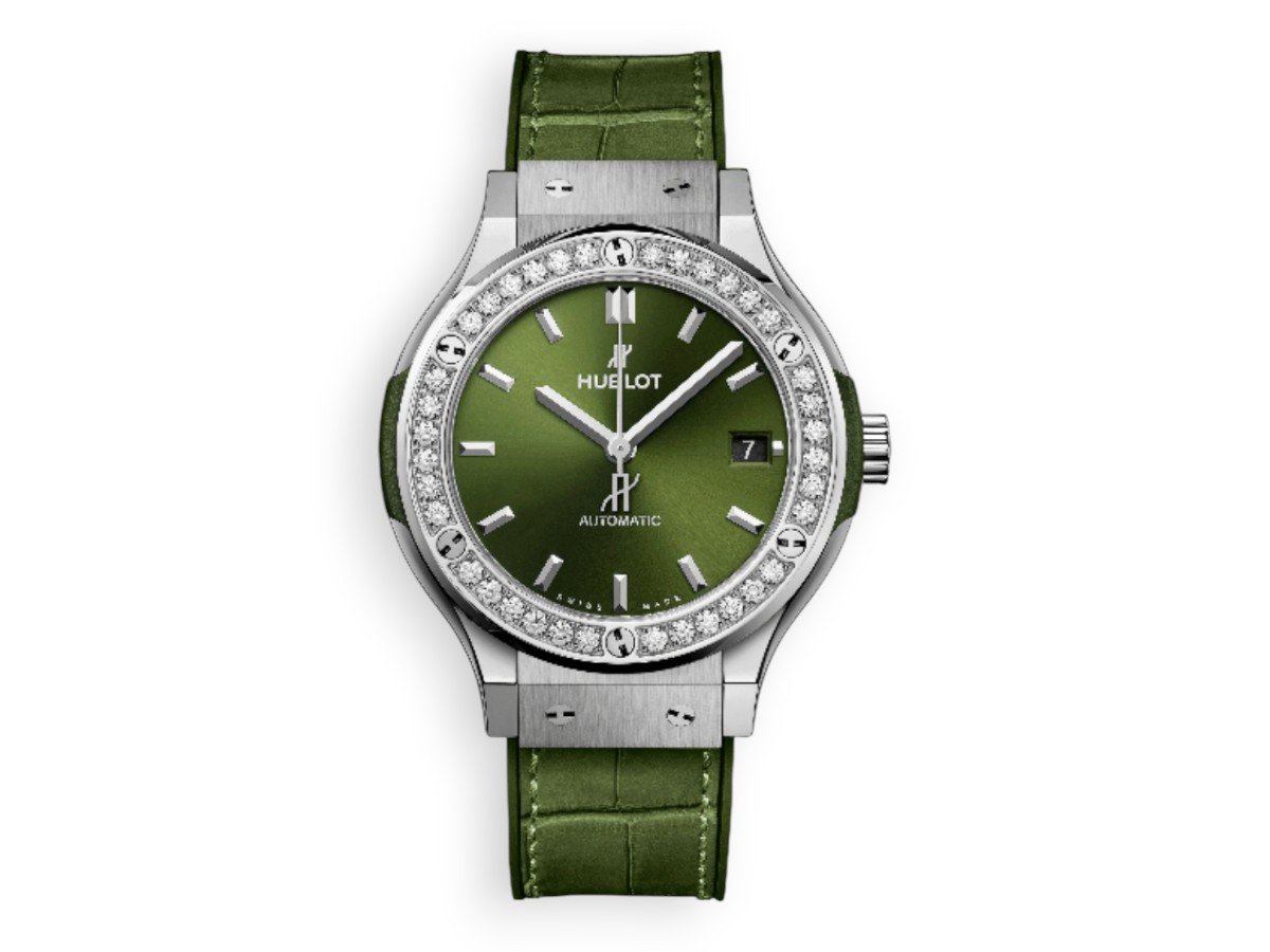 classic fusion 38 mm titanuim leather green dial diamonds ref.565.nx.8970.lr.1204