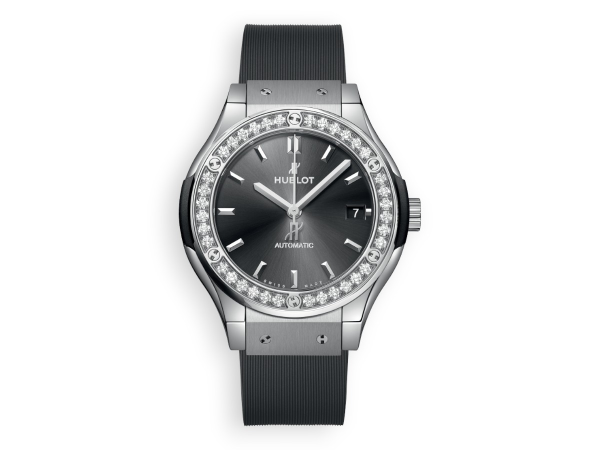 Hublot Classic Fusion 3-Hands Titanium 38 mm grey 565.nx.7071.rx.1204 main face